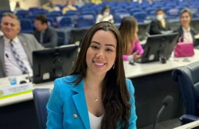 Vereadora Fernanda Gomes propõe a criação do programa “Jovem Parlamento Teresina”